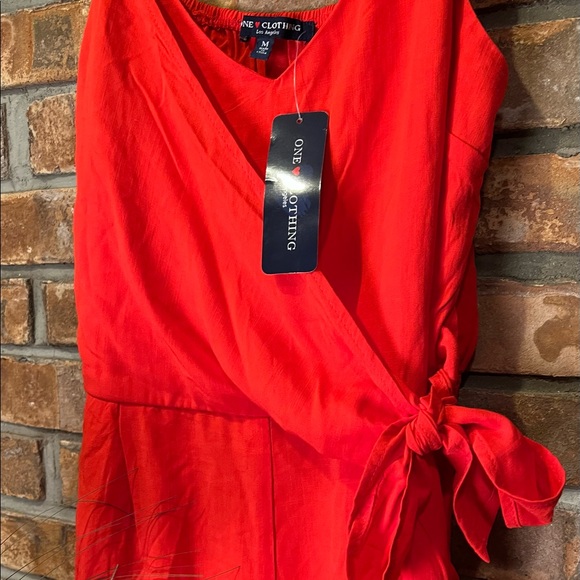 BNWT ONE ❤️ CLOTHING, L.A., WOMEN’S RED ROMPER. WOMEN’S SIZE MEDIUM - Picture 3 of 6